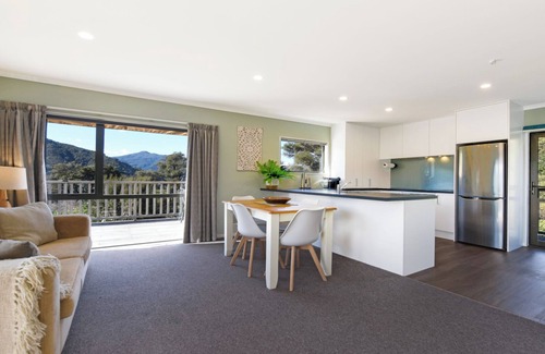 Havelock House | Tepuia Cottage - Havelock Holiday Home
