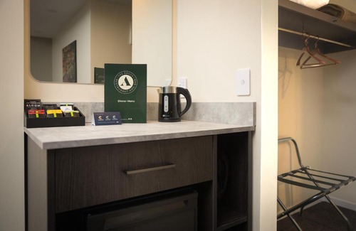 Lower Hutt Hotel | The Angus Hotel