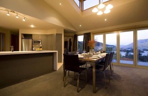 Fernhill House | The Aspen - Luxurious Holiday Home