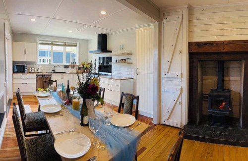 Puketitiri Bed & Breakfast | The Black Barn At Puketitiri