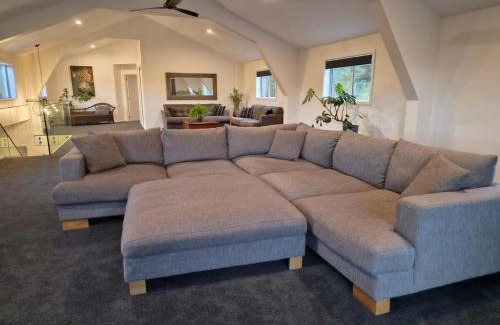 Helensville House | The Black Barn Valley Retreat