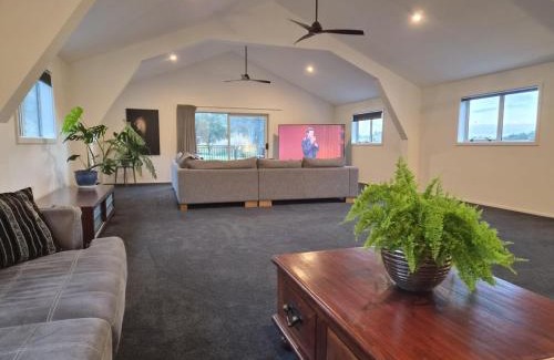Helensville House | The Black Barn Valley Retreat