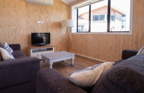 Oakura House | THE BOAT HOUSE ON DIXON
