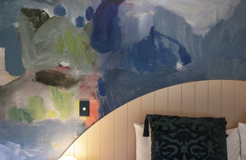 Queenstown City Centre Cabin | The Central Hotel Queenstown, A Naumi Chapter