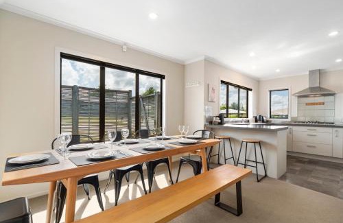 Taupo House | The Corner Haven - Taupo