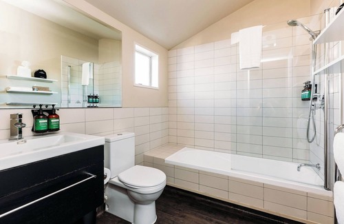 Queenstown Cabin | The Dairy Hotel Queenstown, A Naumi Chapter