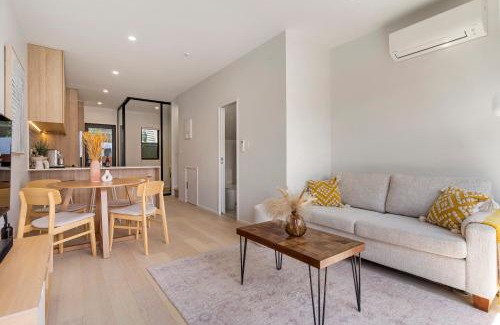 Mount Albert Apartment | The fern - Boutique Mount Albert Townhouse