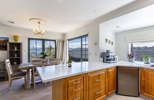 Waipahihi House | The Good Shepherd - Large Family Home