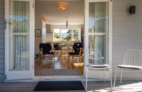 Oneroa House | THE GRAPE SHED COTTAGE - Coast & Country