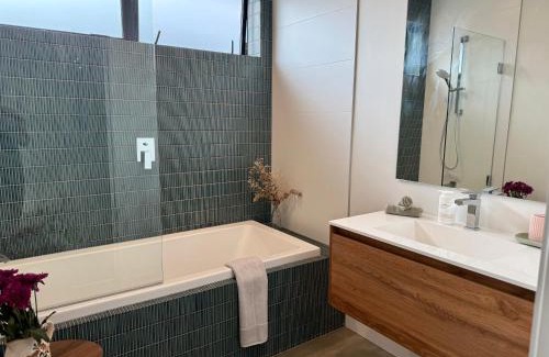 Kawarau Falls House | The Green Room