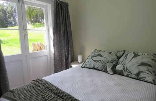 Cable Bay House | The Homestead