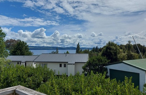Wharewaka House | The Lake House - Wharewaka Point Bach