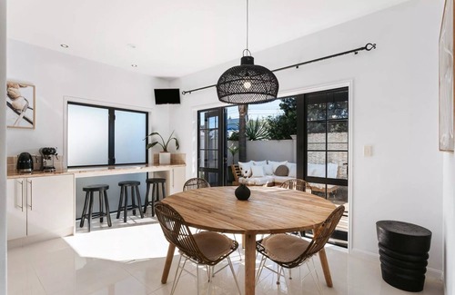 Mount Maunganui House | The Light House ~ Mount Maunganui - Beyonder Holiday Homes