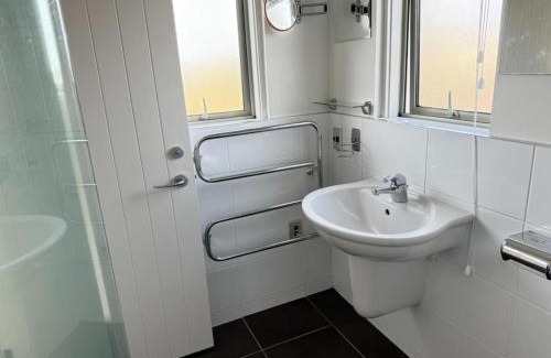 Christchurch House | The light Inn