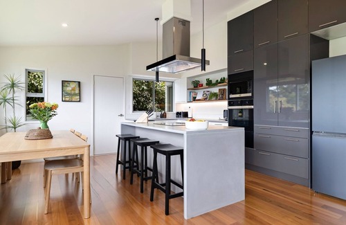 Fernhill House | The Lochy Lookout is a stunning Queenstown retreat, with sweeping views over Lake Wakatipu & Remarks