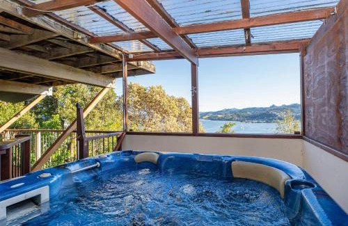 Tairua House | The Mount Paku Bach - Tairua Holiday Home