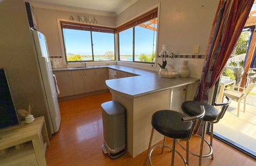 Ngunguru House | The Oasis - Holiday Home