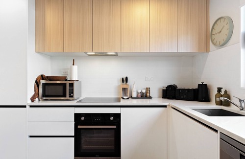 Mangere Bridge House | The Oasis - Sauna | Parking | Fast WiFi | Airport