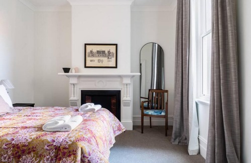 Dunedin City Centre House | The Octagon House