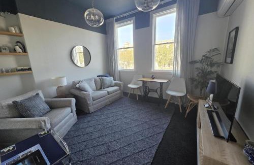 Oamaru Apartment | The Opera View Suite