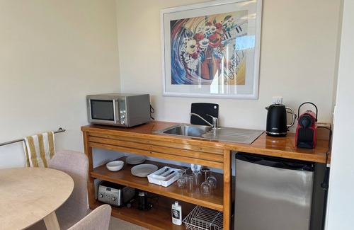 Renwick House | THE PACKING SHED - WITH BIKES 🚲 🚲
