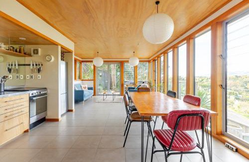 Raumati South House | The Paint Box