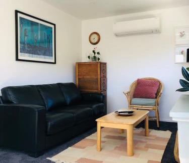 Albert Town Apartment | The Perch