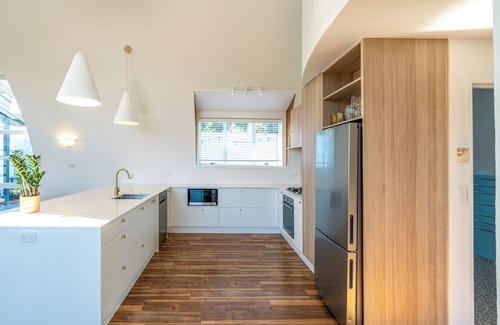 Surfdale House | The Round House