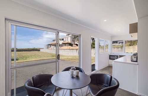 Mount Maunganui House | The Sand Castle - Mt Maunganui Beach