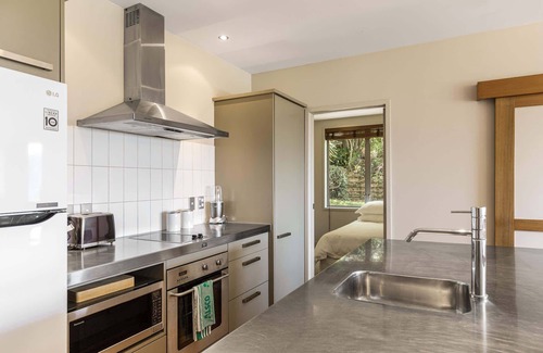 Onetangi Apartment | The Sands - Apartment 20 | Stay Waiheke