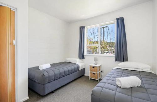 Tutukaka Hotel | The Sands Motel Absolute Beachfront Tutukaka