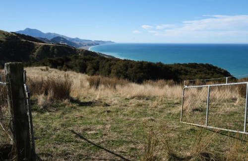 Clarence House | The Shearers Quarters - Kaikoura Holiday Home