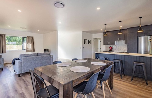 Ohakune House | The Socialisers Dream on Arawa