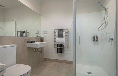 Bulls Hotel | The Stables Motel