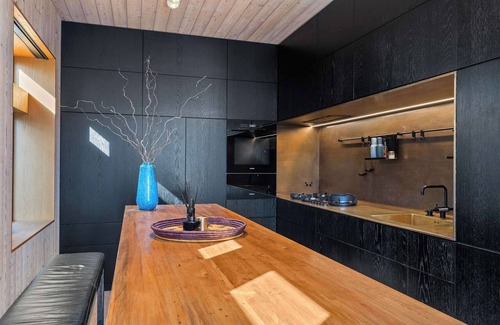 Sumner House | The Sumner Escape | Sleeps 5, Walk to Beach