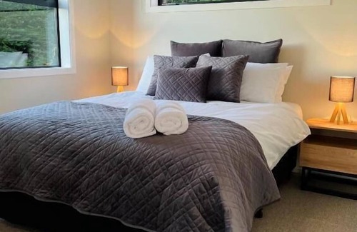 Waimate Hotel | The Waimate Lodges