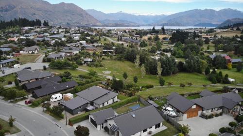 Wanaka Apartment | The White Room