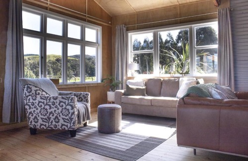 Palliser Bay House | The Woolshed - Ocean Beach Holiday Home