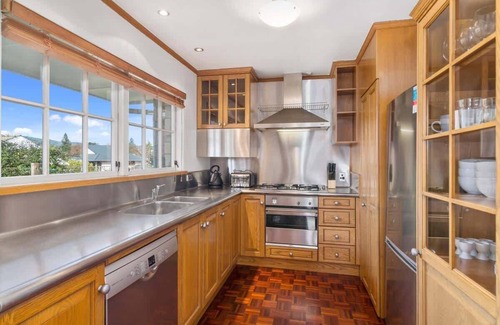 Springfield House | Thermal Adventure - Plunge Pool, Sleeps 11