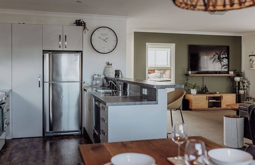 Hokitika House | This house is a 2 bedroom(s), 1 bathrooms, located in Hokitika, West Coast.