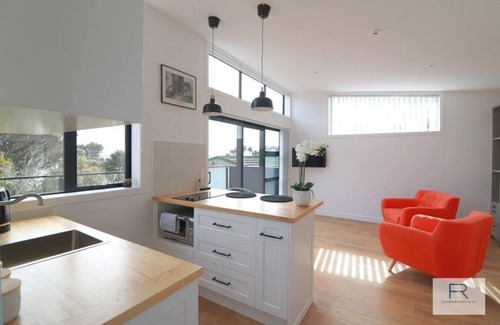 Beach Haven Apartment | Tiny house 136 Rangatira Road, Beach Haven