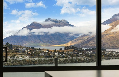 Queenstown Apartment | Top of the Lake - Queenstown Holiday Homes