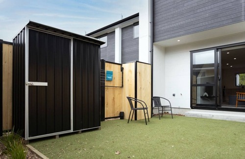 Lower Hutt House | Tranquil Stay at Rainey Grove