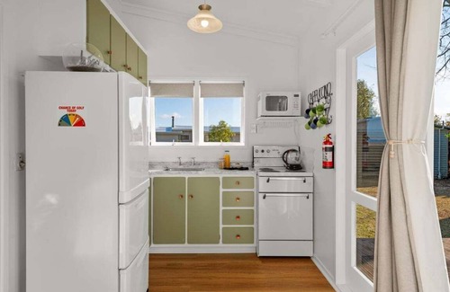 Kinloch House | Tui Shack