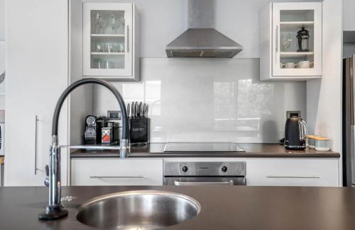 Lynmore Apartment | Twin Apartments - Walk to Forest with Spa Pools