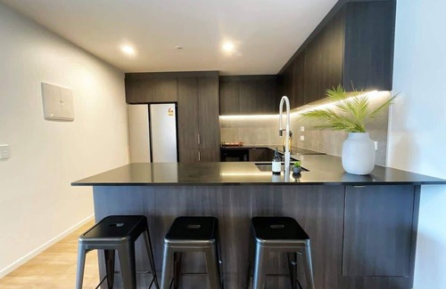 Newton Apartment | Unique Luxury Amazing SkyTower Parkview & Parking