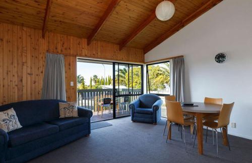 Kaiteriteri House | Unit 2 Kaiteri Apartments and Holiday Homes