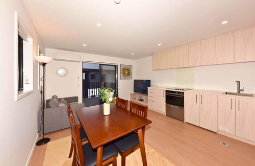 Christchurch City Centre Apartment | Urban Haven on Moorhouse Avenue