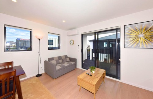 Christchurch City Centre Apartment | Urban Haven on Moorhouse Avenue