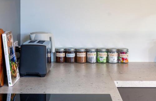 Riccarton Apartment | Urban Loft Near Westfield Mall Walk Everywhere